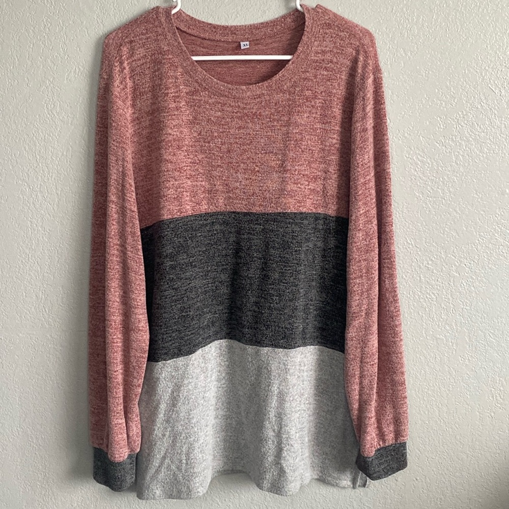 Long sleeve color-block top